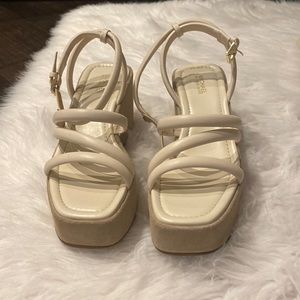 Michael Kors Cream platform